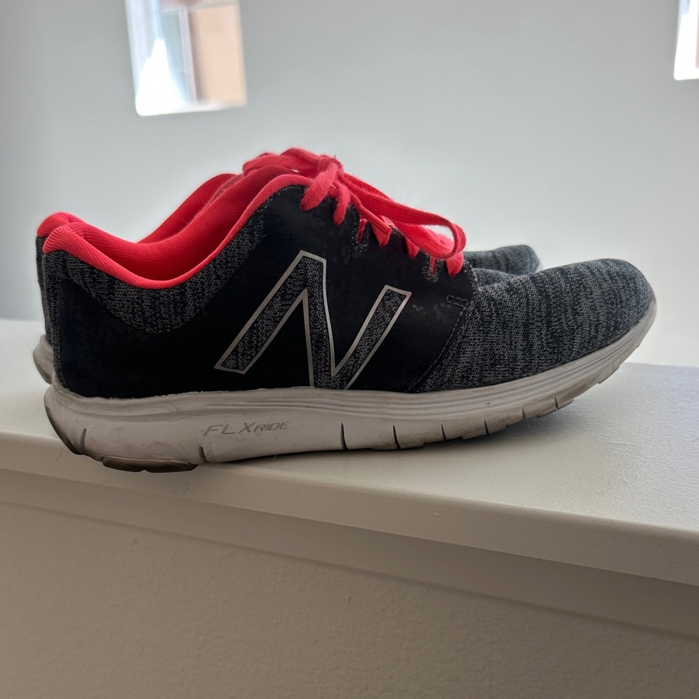 New Balance 530 Charcoal and hot pink Running Shoes